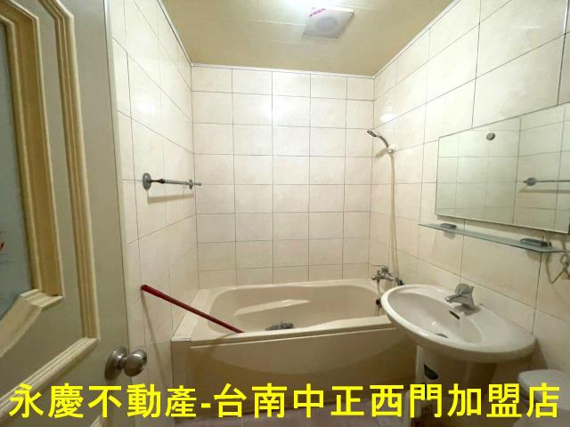 中西區透天-11