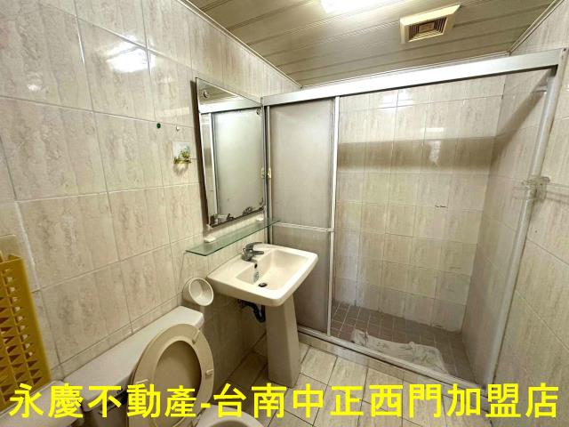 台南東區大樓-11