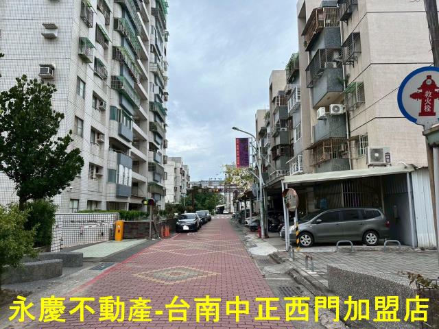 台南南區透天-13