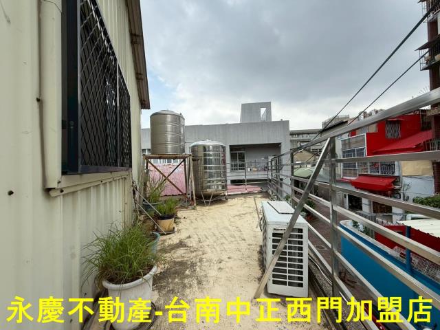 台南南區透天-12
