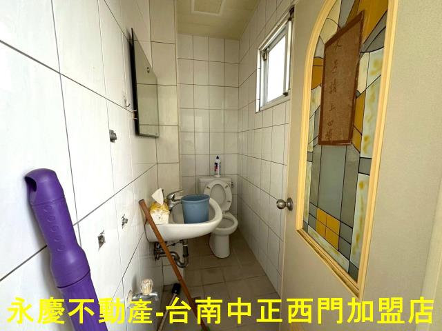 台南南區透天-11