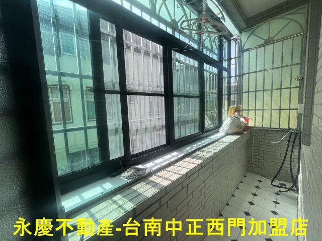 台南東區透天-10