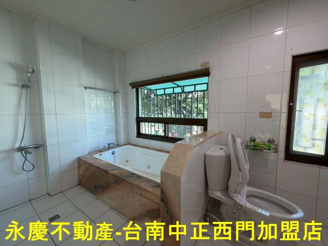 台南南區透天-12