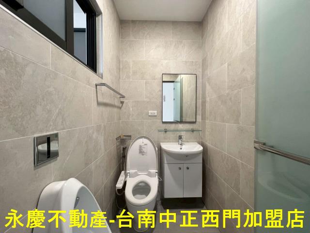 台南南區透天-11