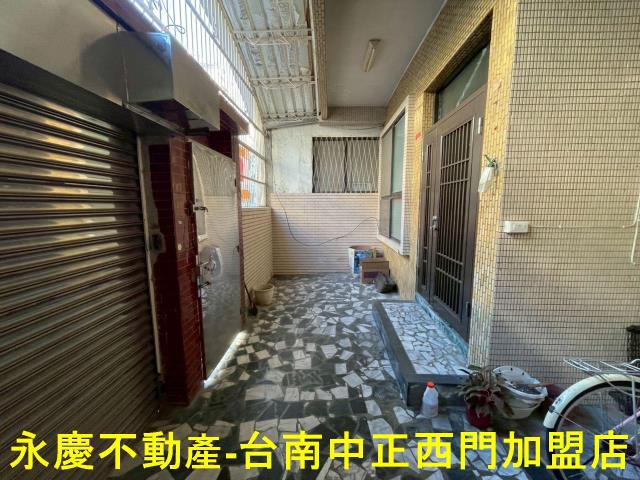 台南東區透天-12
