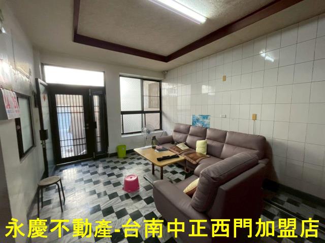 台南東區透天-1