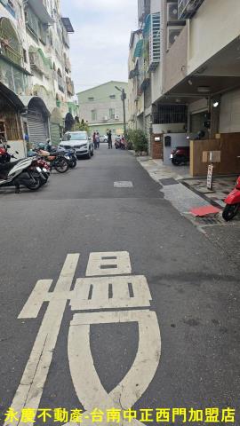 台南東區公寓-11