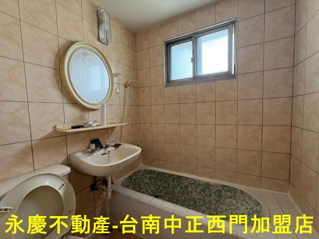 台南北區透天-12