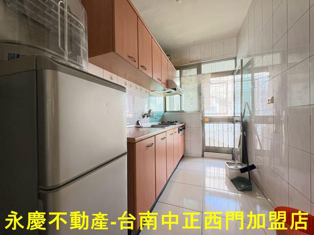 台南南區公寓-11